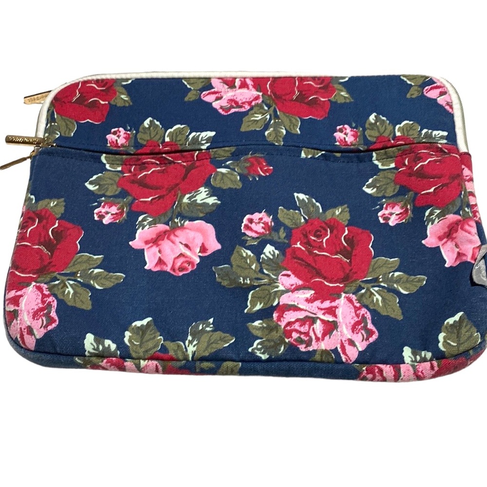 CoolBell Small Zippered Padded Laptop Tablet iPad Case-Red & Pink Roses Floral.